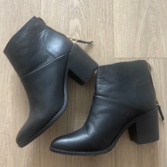 Nisolo Shoes - Nisolo Dari Commuter Boot Genuine Leather